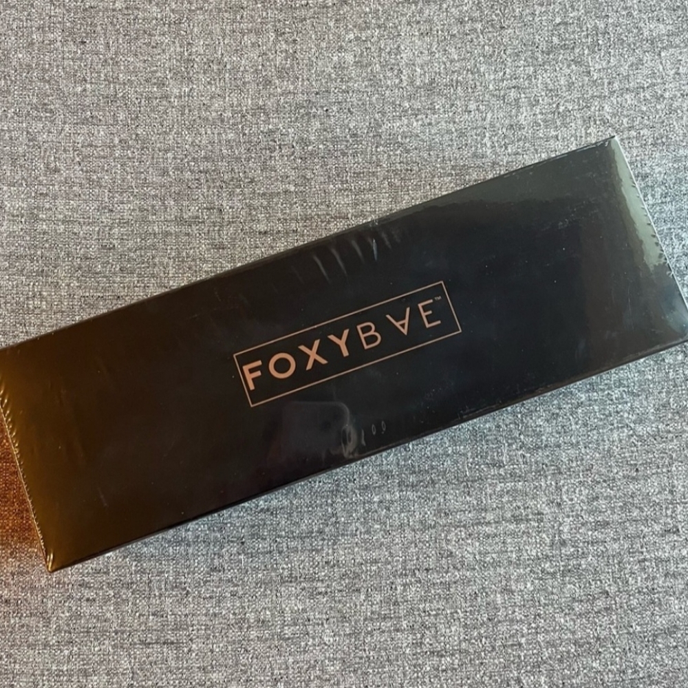 FOXYBAE Rose gold blowout dryer brush pro